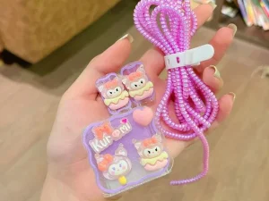 Combo bảo vệ cóc, cáp sạc và dây quấn Kuromi nơ hồng